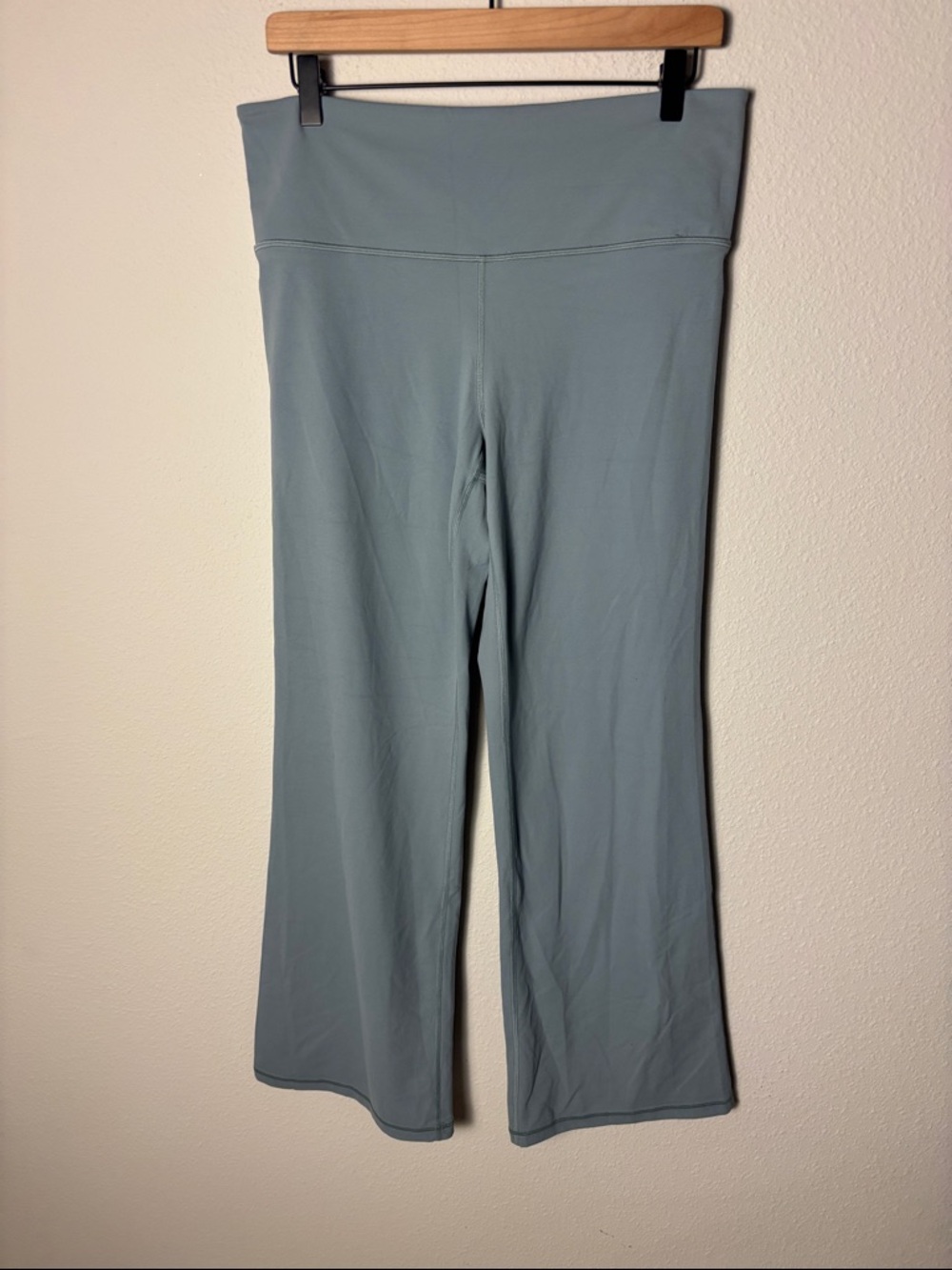 Athleta Elation Flare Pant Greenish Minimalist Gray S/981683